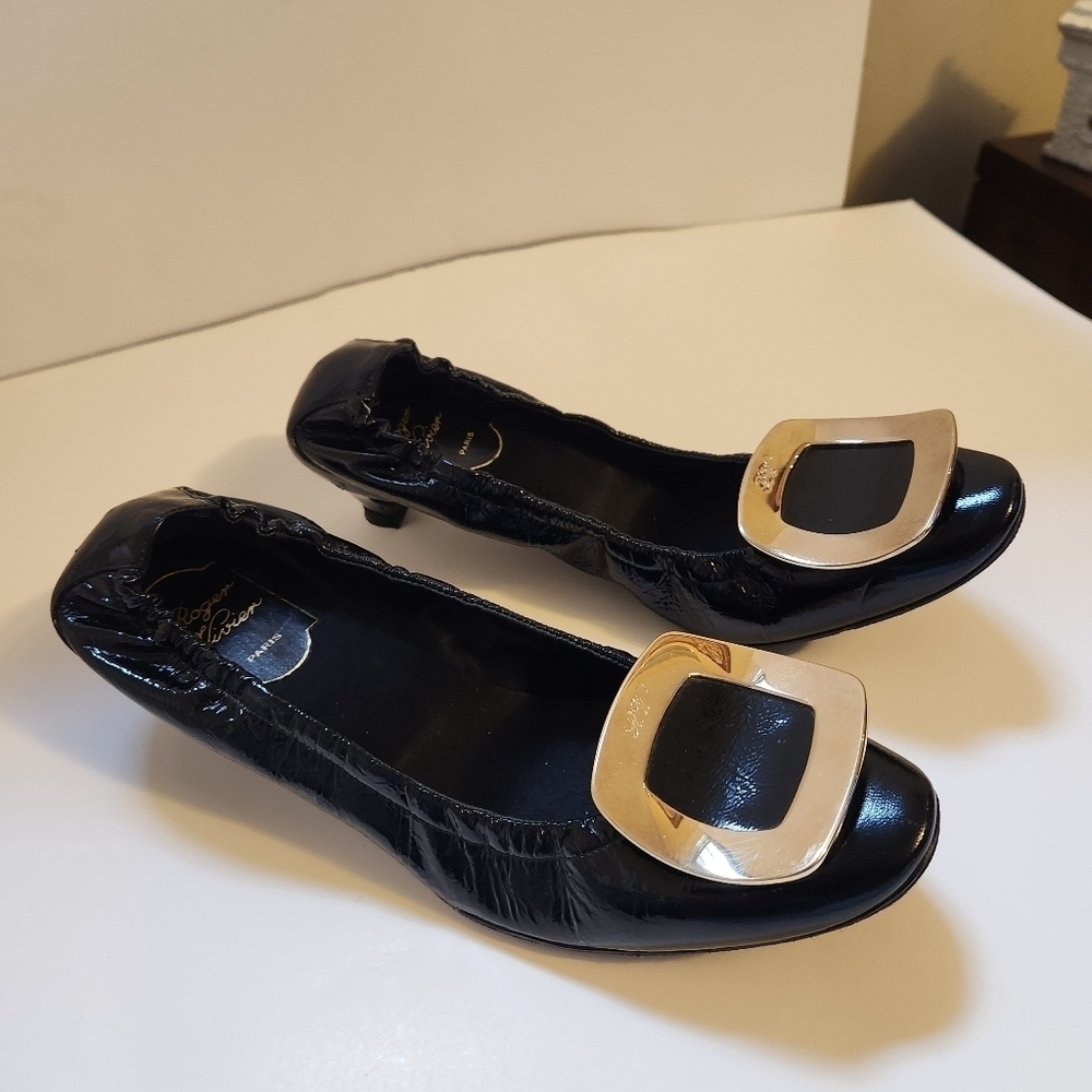 Roger Vivier tiny heels shoes size 36.5 in EUC